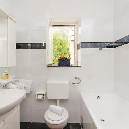 Stunning In With House Sea View Holiday home *
