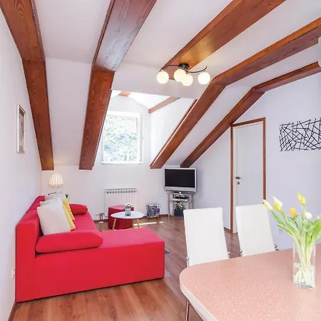 Holiday home Stunning In With House Sea View Mokosica