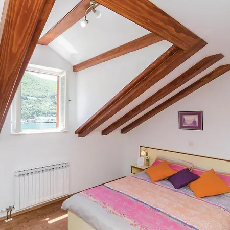Stunning In With House Sea View *