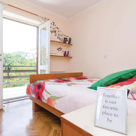 Stunning In With House Sea View *