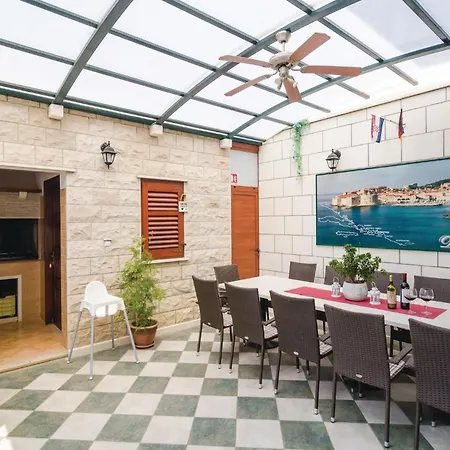 Stunning In With House Sea View Holiday home