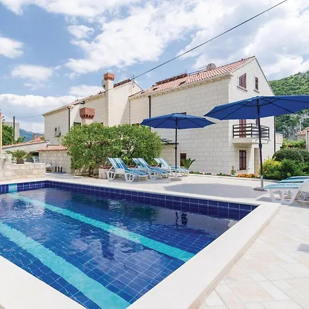 Stunning In With House Sea View *